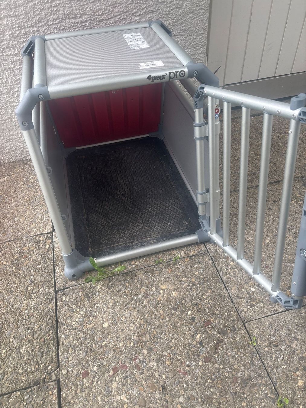 Liege- & Schlafplätze: Hundebox Auto – Gebraucht aus Dietlikon von sianti 2