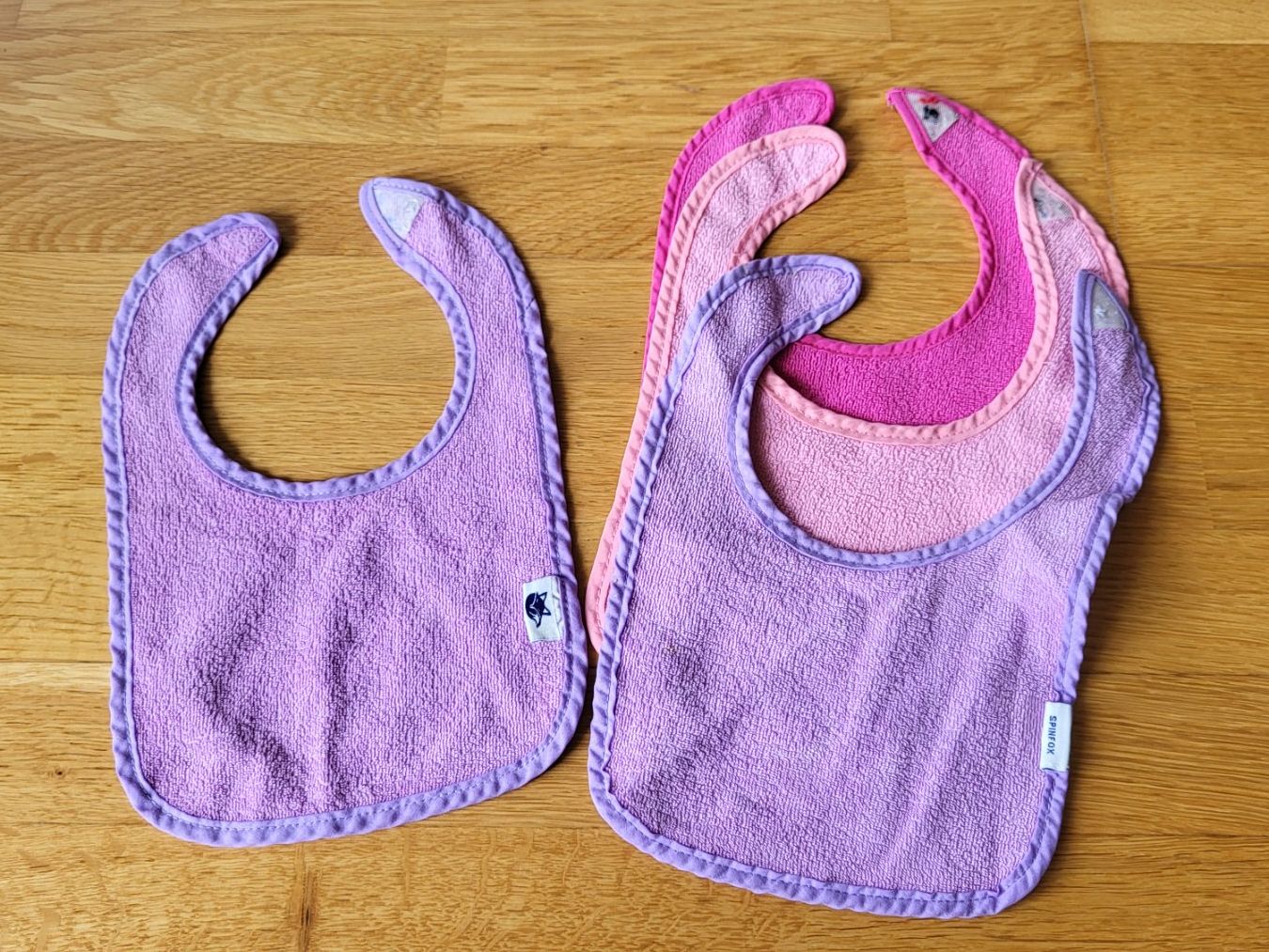 Pasti del neonato: Lätzchen Baby – Usato da Ennetbaden venduto da Vicky12