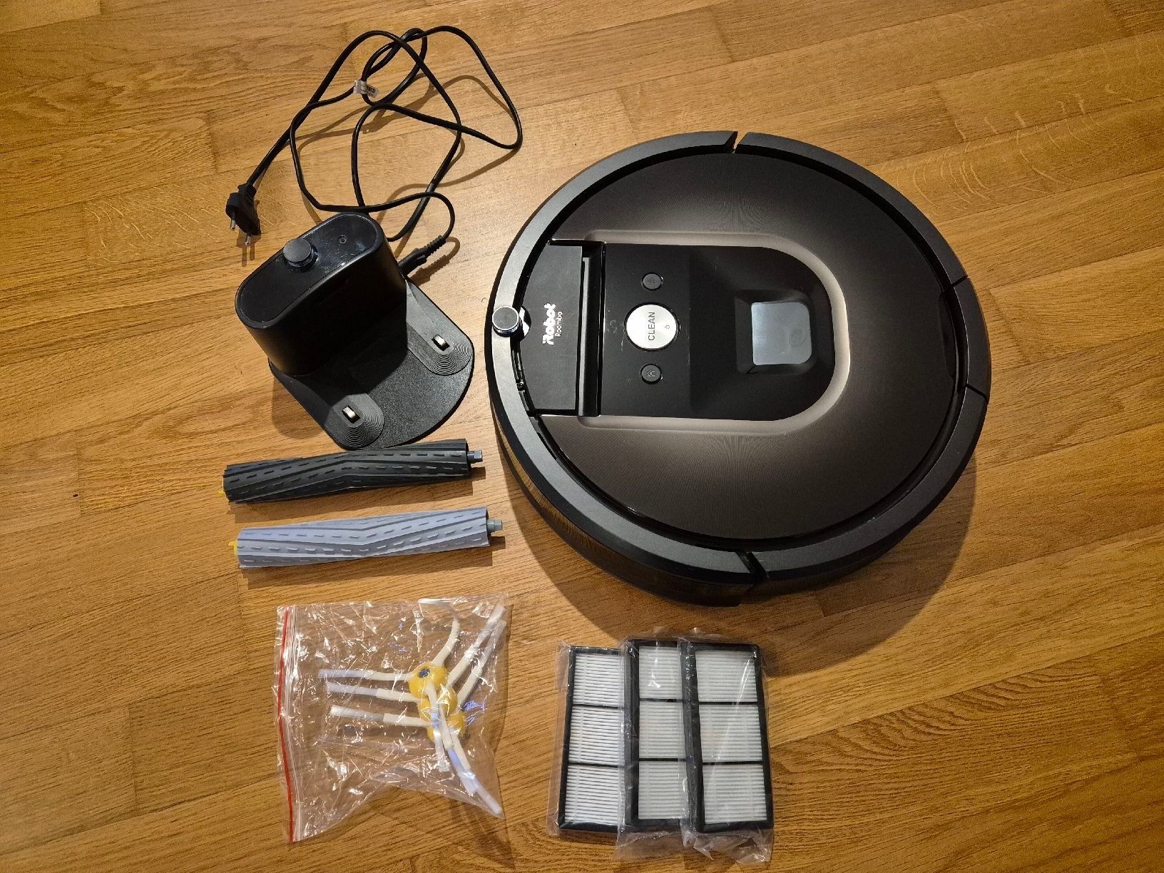 Irobot Aspirapolveri & Accessori: iRobot Roomba 980 Saugroboter mit Zubehör – Usato da Amriswil venduto da jul_2mnh