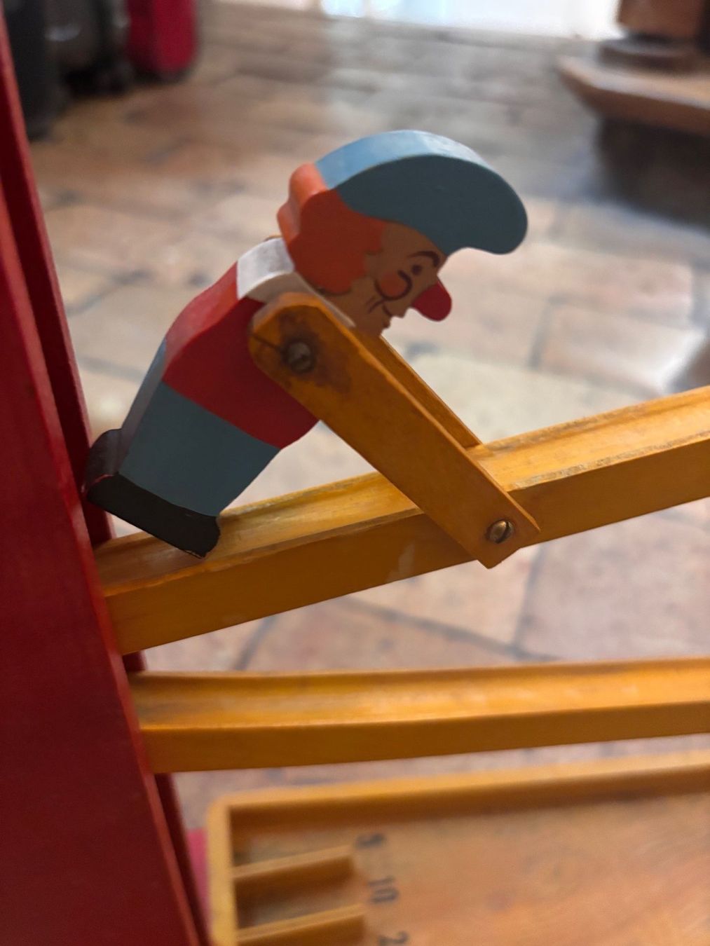 Spielzeuge: Antike "Chügelibahn" mit Figuren – Gebraucht aus Zürich von ScoutFinch 2