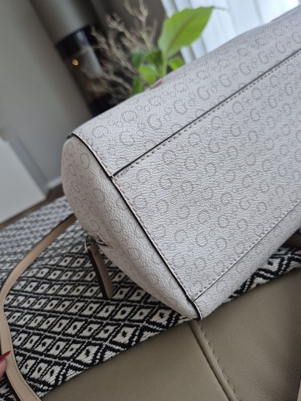 Guess Taschen für Damen: Guess Tasche – Neu (gemäss Beschreibung) aus Weisslingen von Airgate 6