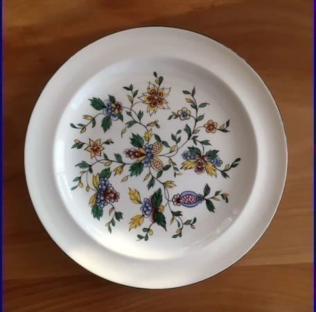 Wedgwood Piatti: WEDGWOOD TELLER HANDGEMALT QUEENS WARE – Usato da Subingen venduto da ArtBead 3