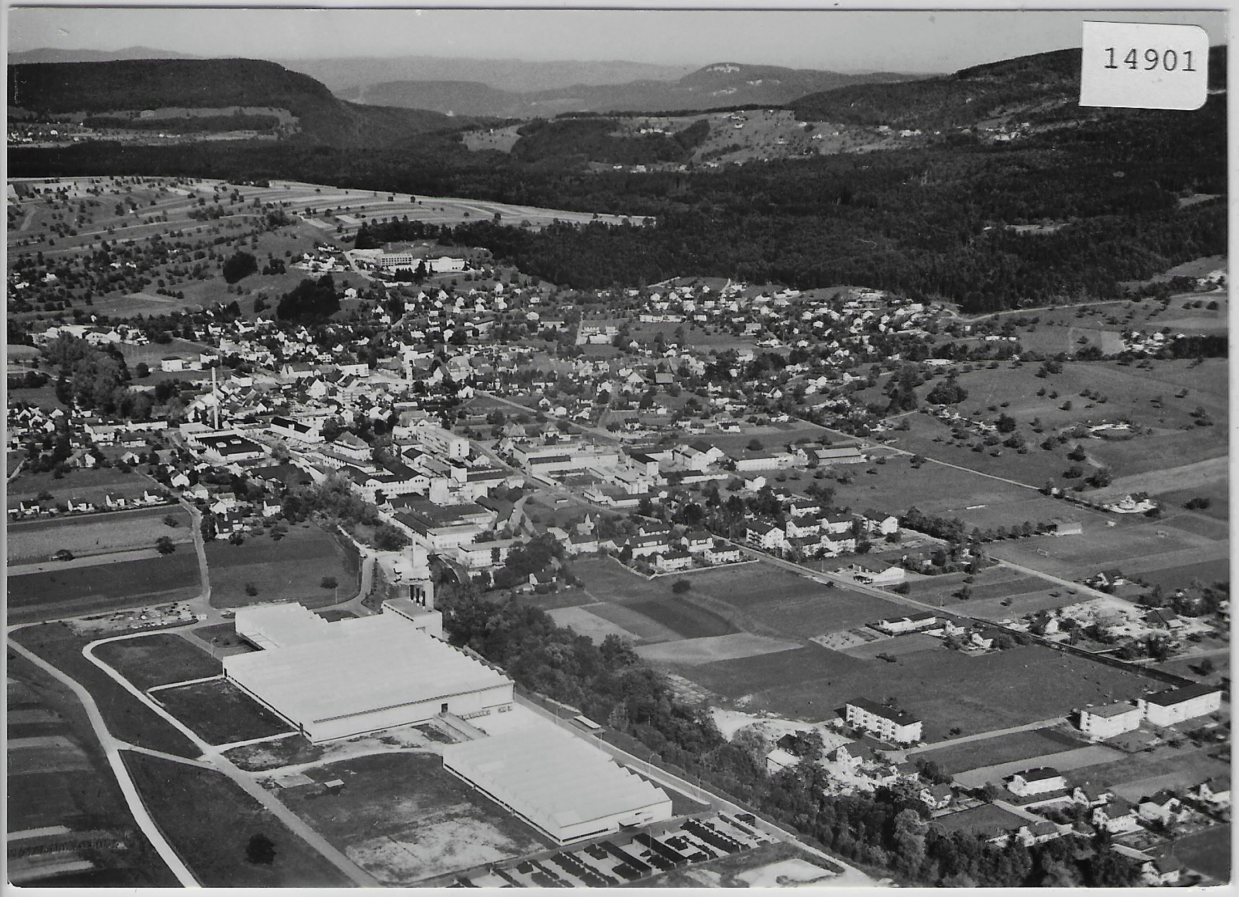 Cartoline postali: Flugaufnahme Breitenbach SO – Antico da Ettingen venduto da Kartenplanet