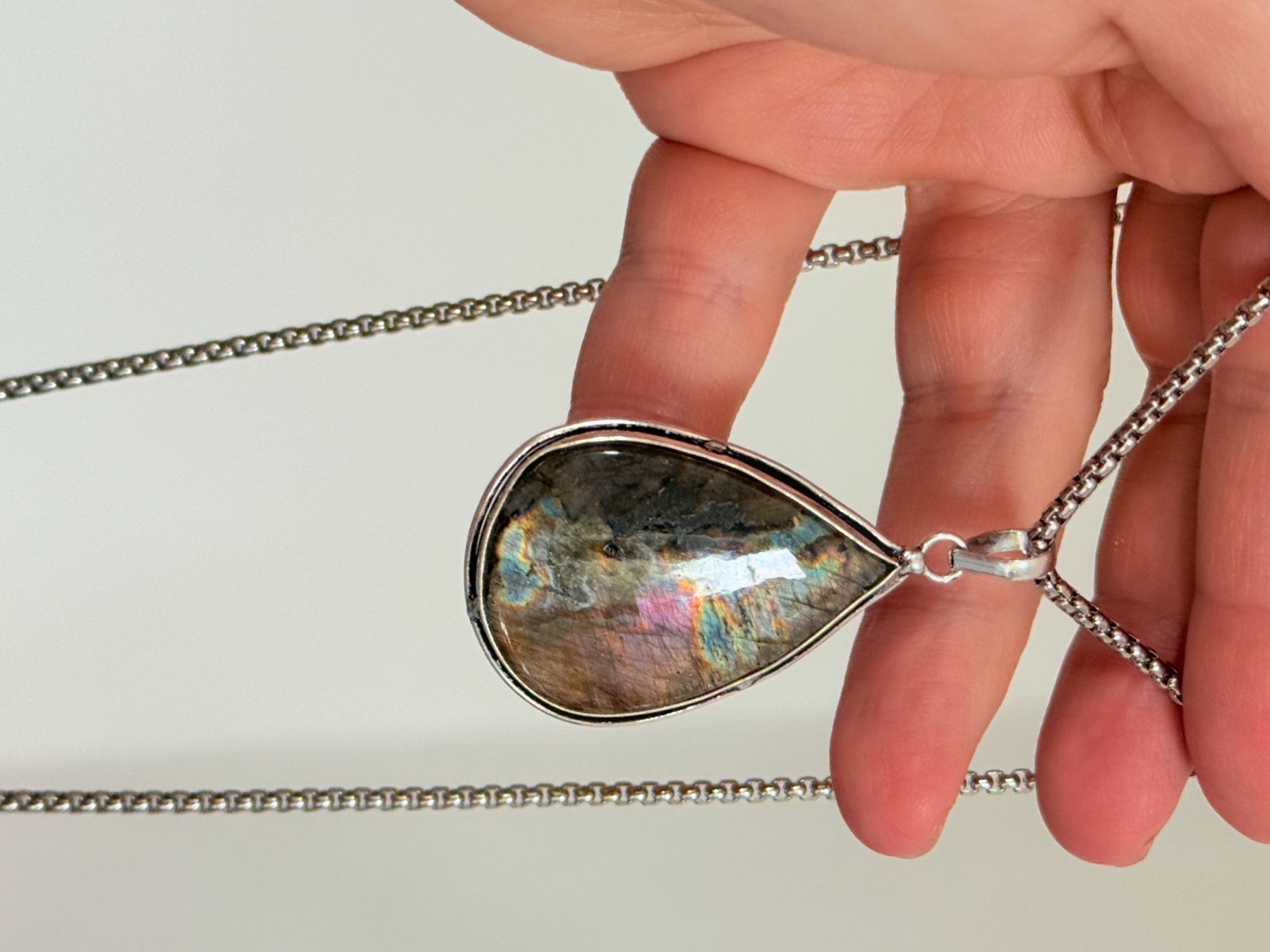 Catenine: Collier avec pendentif labradorite goutte – Nuovo e nell'imballaggio originale da Genève venduto da AWWA 2