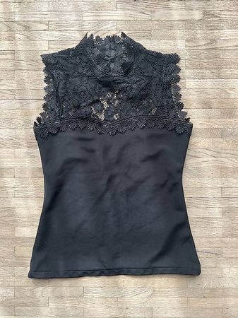 Spitzenshirt