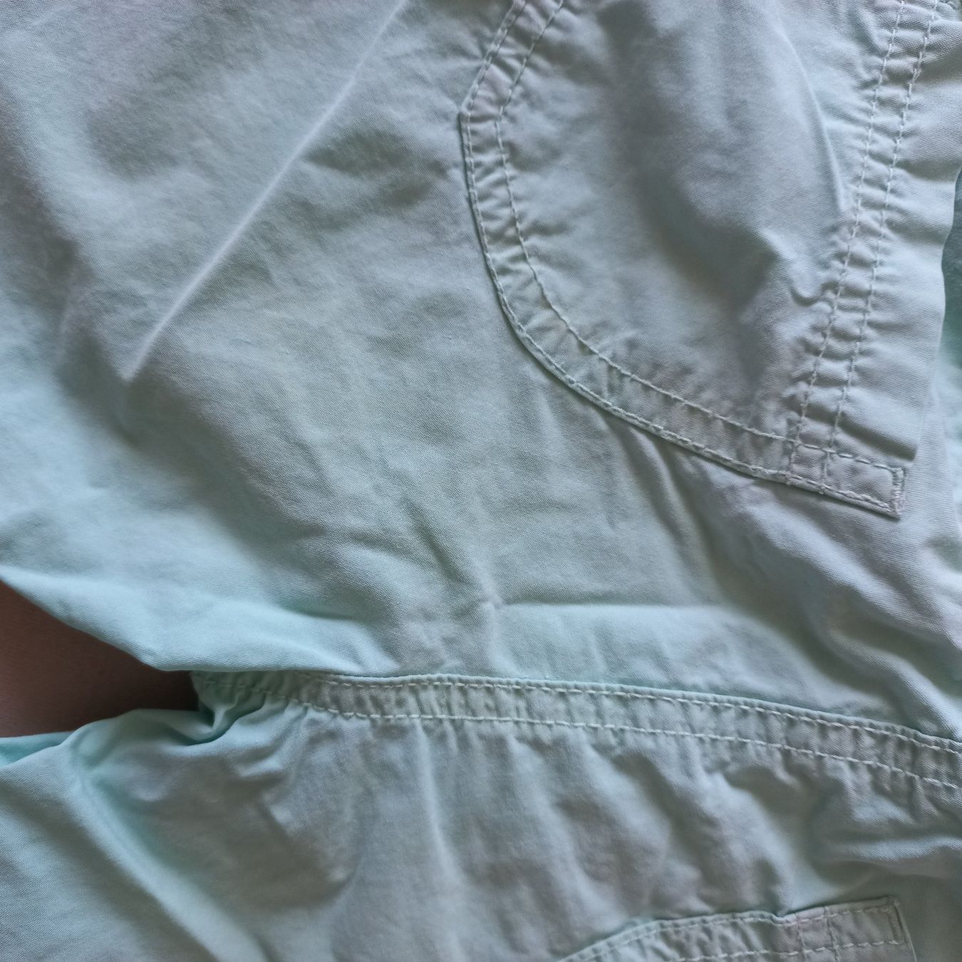 Lotti & Set di vestiti: 26 Teilen Kleiderpaket gr.128 – Usato da Bachenbülach venduto da enigmatic 2