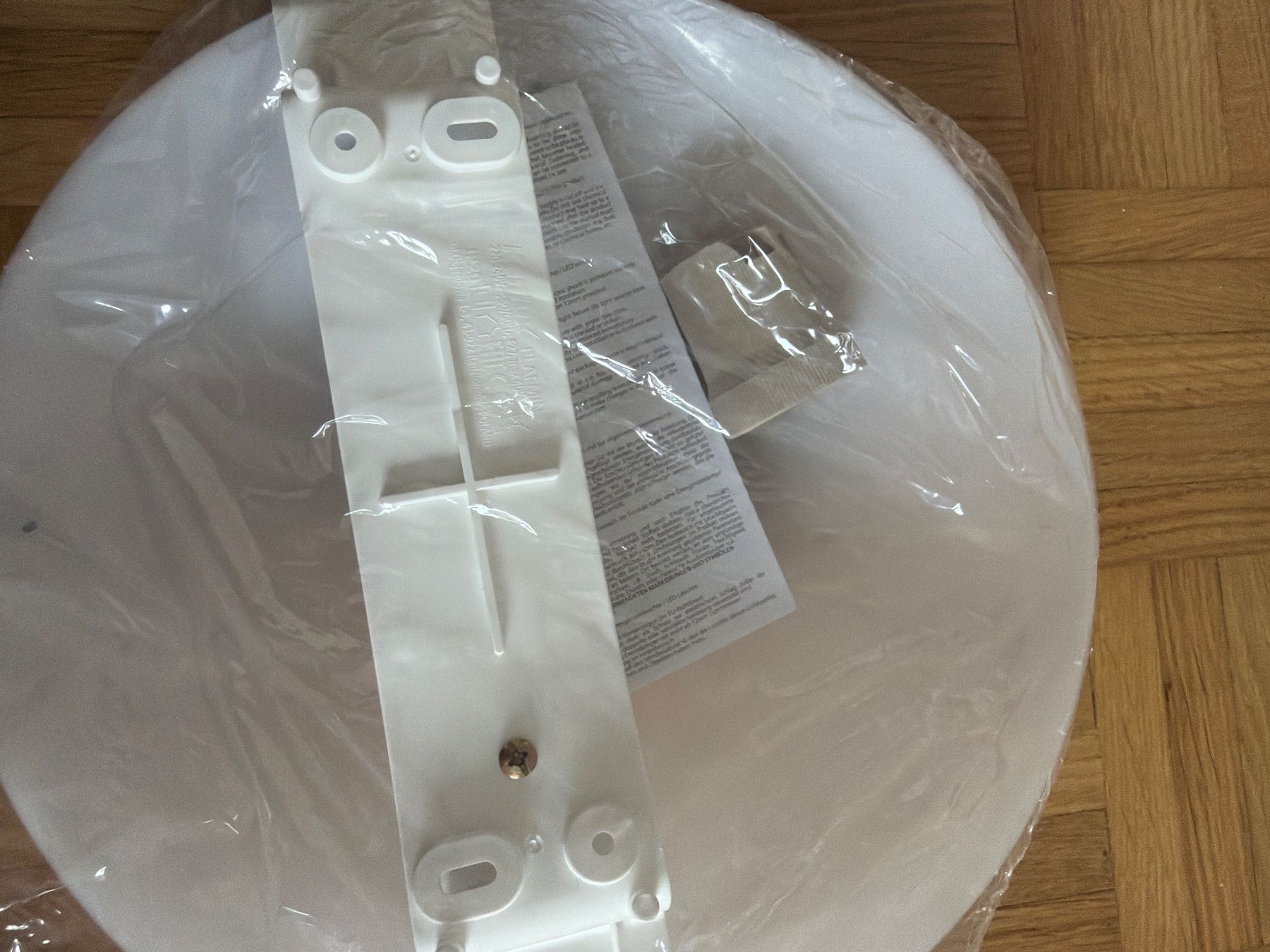 Kronleuchter & Deckenlampen: Deckenlampe – Neu und originalverpackt aus Basel von Corrado71 1