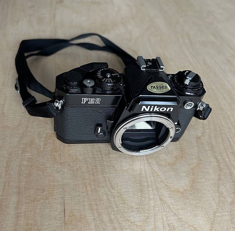 Nikon Fotocamera: Nikon FE2 Spiegelreflexkamera – Usato da Solothurn venduto da salo__me 1