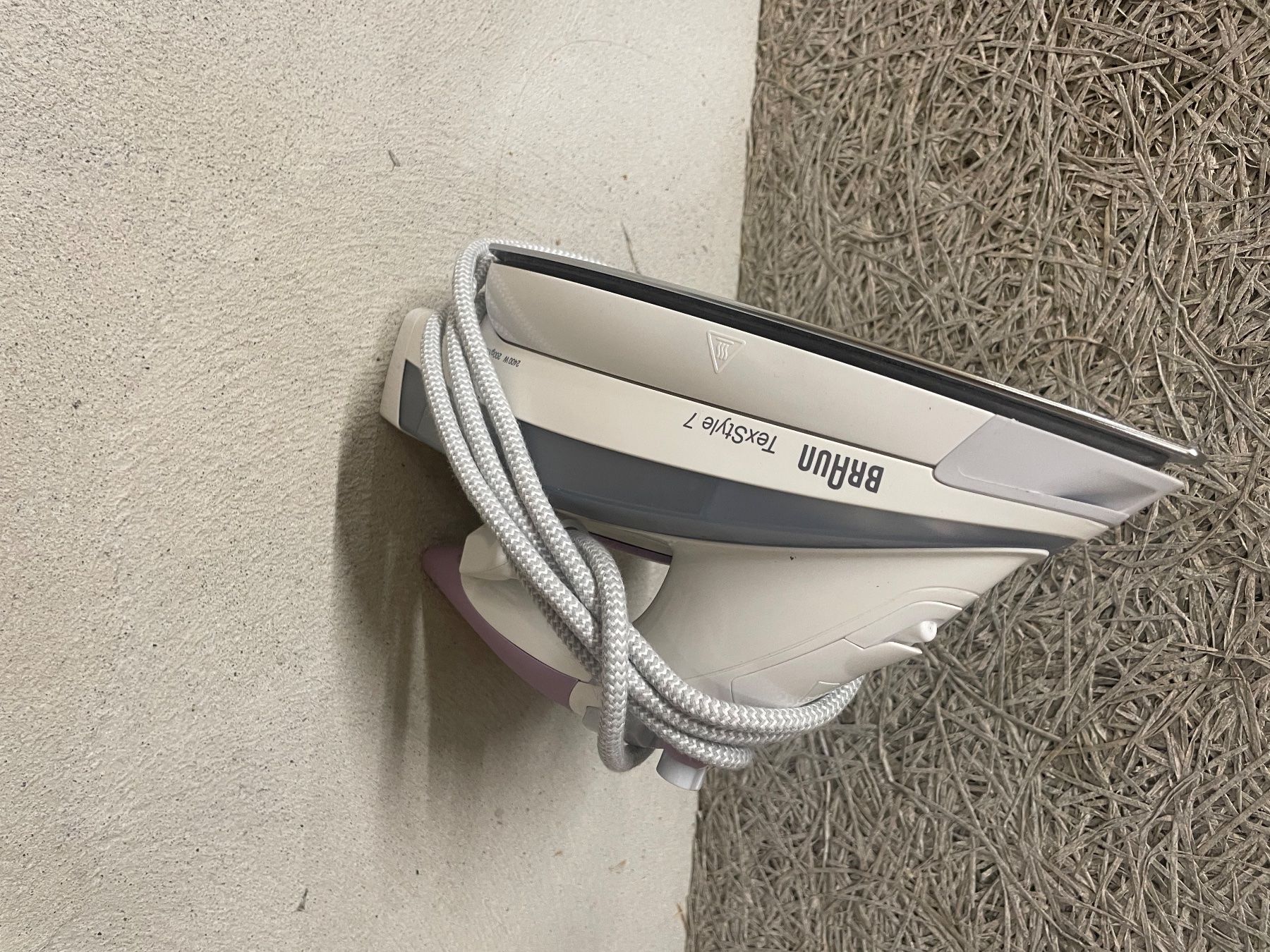 Braun Ferri da stiro: Bügeleisen Braun – Usato da Winterthur venduto da Nina_Ber
