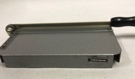 Schnittmaschine Metall für Postkarten
