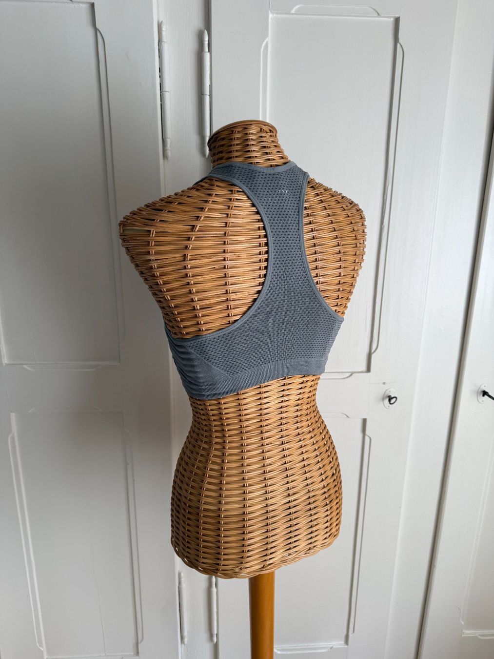Tops: JOCKEY - Sport-BH hellgrau S – D'occasion à Zürich par Diazaio 2