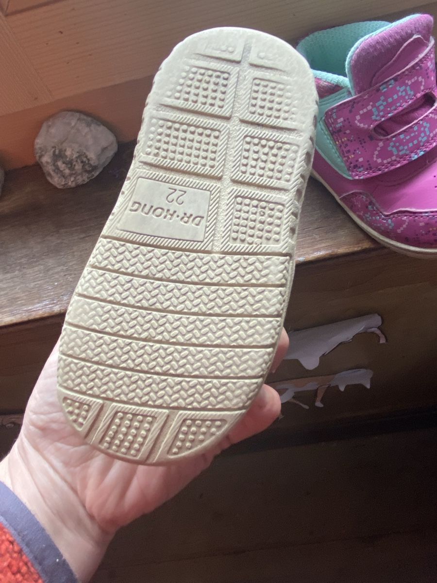 Schuhe für Mädchen: Dr. Kongs sneakers – Gebraucht aus Küblis von mad_b2bw 1