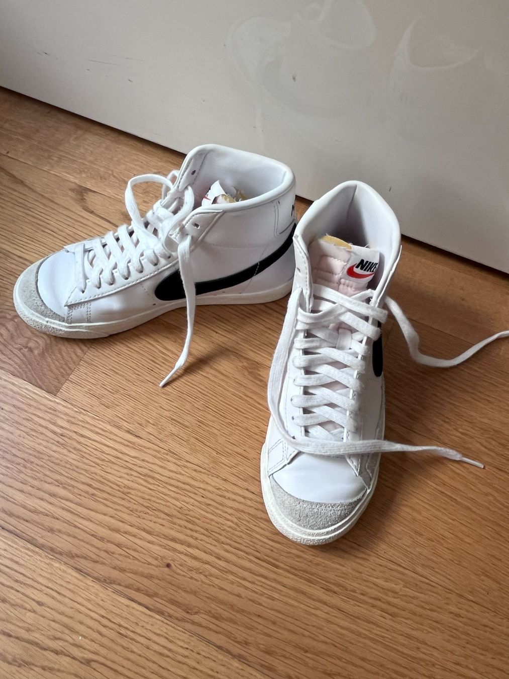 Nike Scarpe da donna: Nike Blazer Mid '77 white/black sneakers – Nuovo (secondo la descrizione) da Zürich venduto da kry_85p7 2
