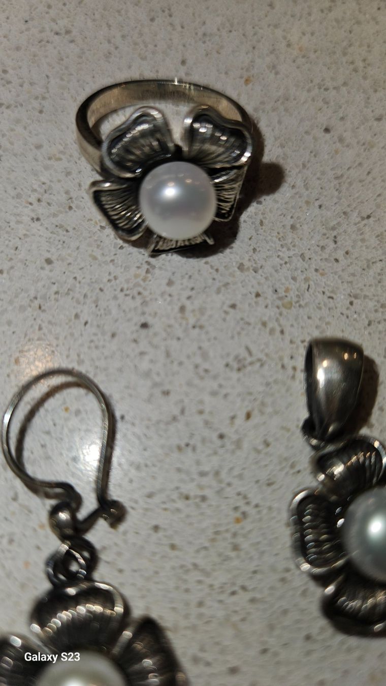 Altri gioielli: Silber Schmuckset mit Perlen - Ring, Ohrringe, Anhänger – Nuovo (secondo la descrizione) da Sennhof (Winterthur) venduto da HG2019 1