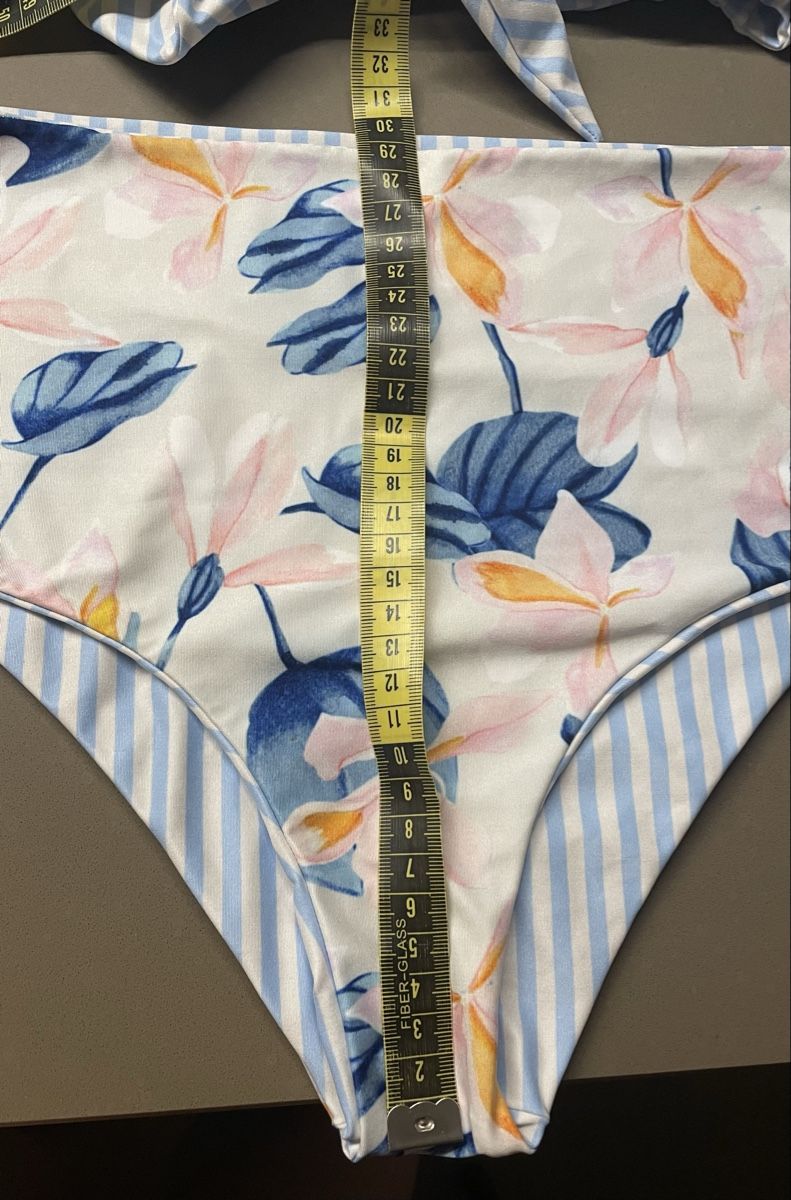 Badekleider & Bikinis: Unique SAHA Bikini Set: Floral & Striped, Reversible, Size M – Neu (gemäss Beschreibung) aus Oberwil BL von Stellochkas 7