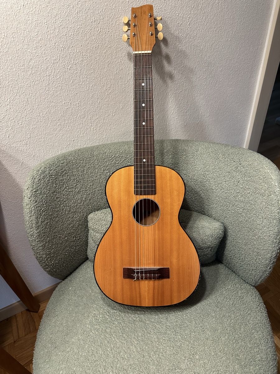 Strumenti musicali: Brüko, Kindergitarre  – Usato da Interlaken venduto da Stefano017