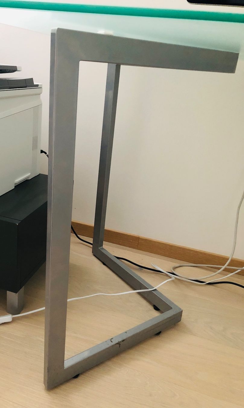 Interio Schreibtische: Table de bureau en verre/Bürotisch aus Glas_INTERIO – Gebraucht aus Veyrier von Szurkemaci 4