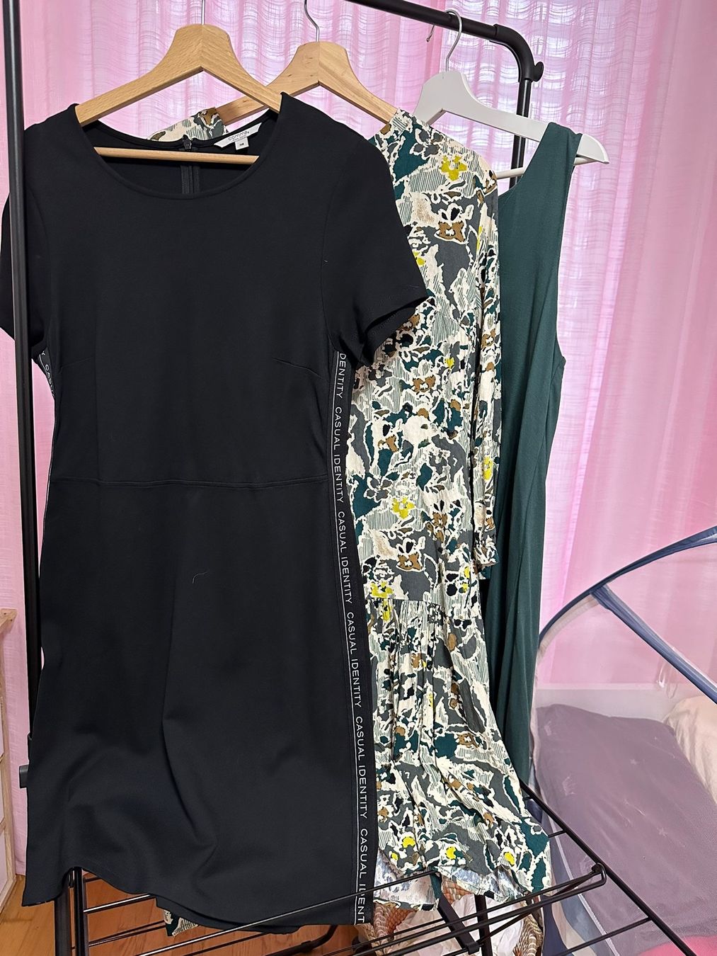 Lotti di vestiti: Frauenkleider grösser S & M – Nuovo (secondo la descrizione) da Bülach venduto da benjamin319