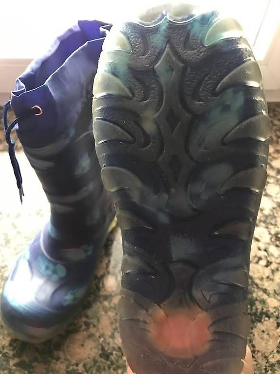 Scarpe per ragazzi: Zu verkaufen Stiefel Grösse 33 – Usato da Elgg venduto da Pisaem 1
