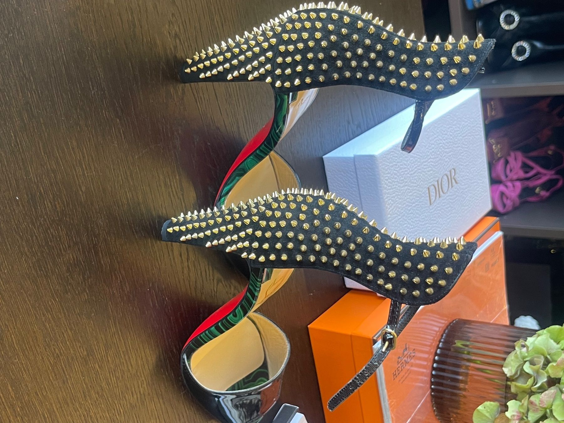 Christian Louboutin Damenschuhe: Christian Louboutin – Neu (gemäss Beschreibung) aus Wollerau von mah_9jrb 2