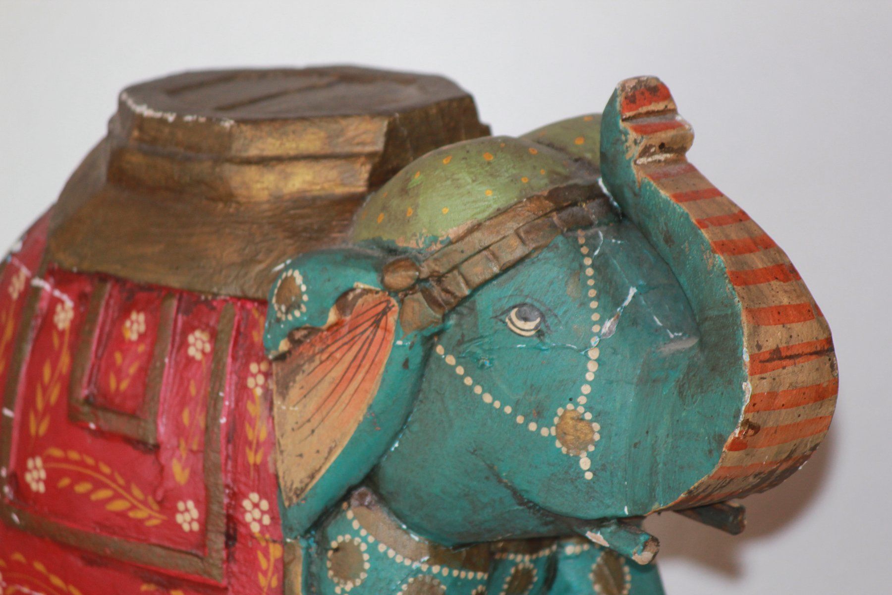 Sculture & Statue: Holz-Elefant aus Indien, grün – Usato da Wichtrach venduto da LuckyLuke69 1