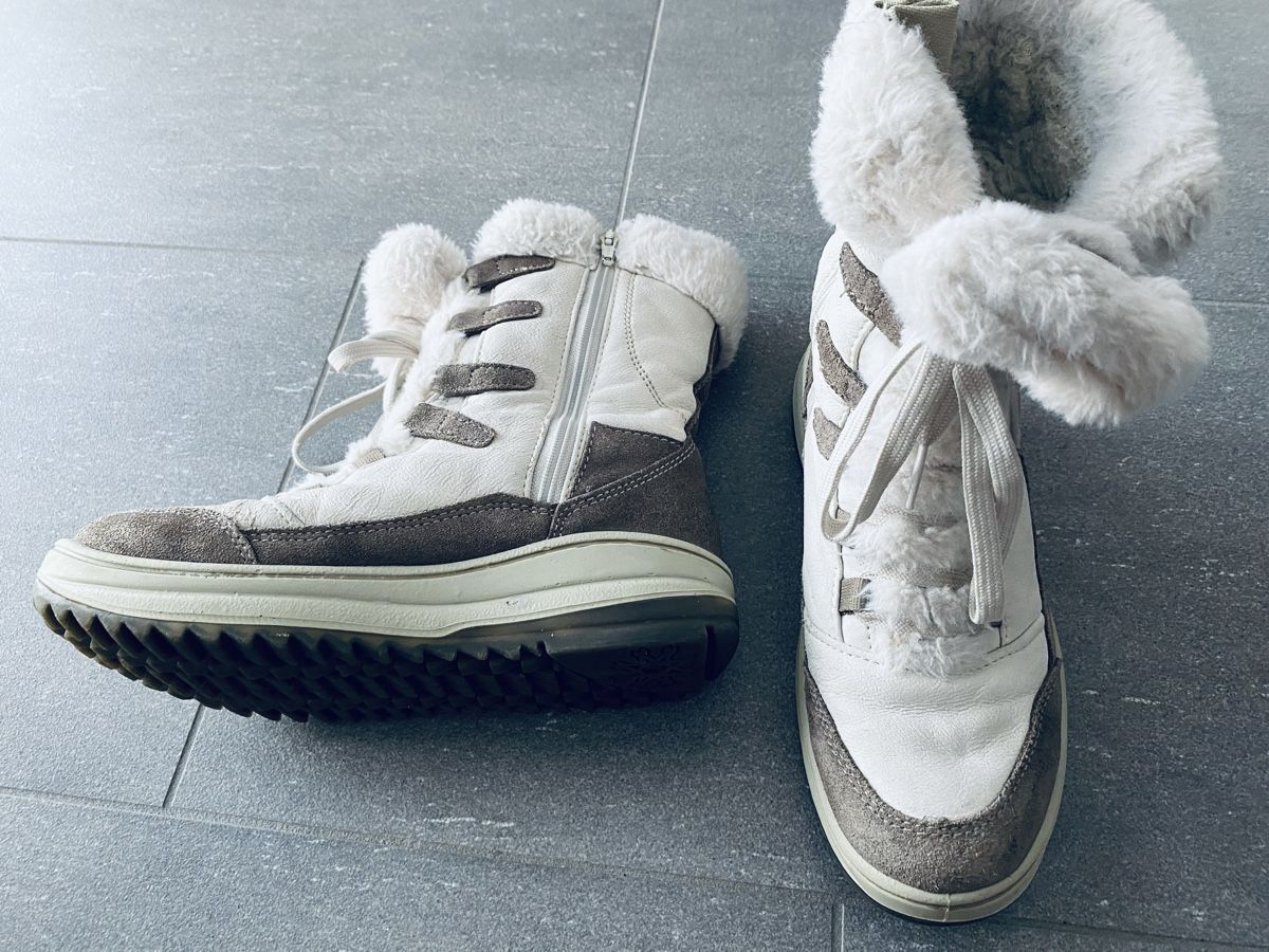 Damenschuhe: SCHNEESCHUHE GRÖSSE 37 – Gebraucht aus Malters von Kuettel1 2
