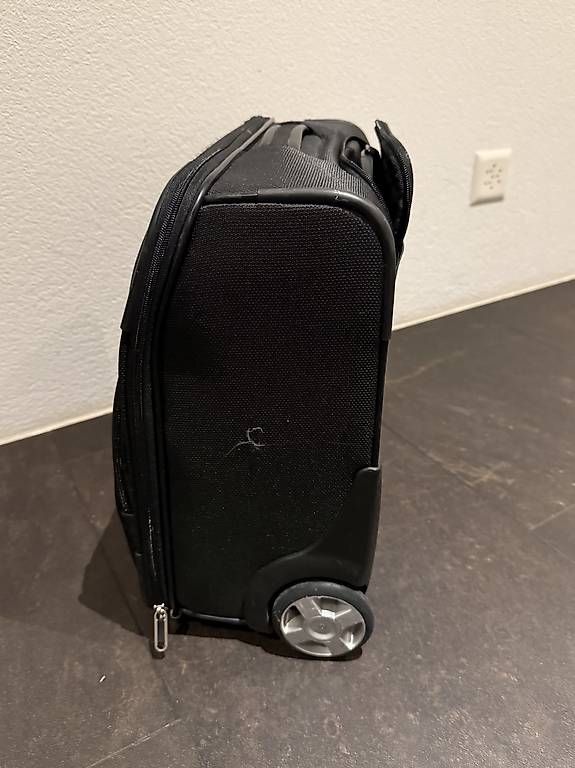 Valises de voyage: Samsonite Carry On – D'occasion à Buchs SG par SemperFidelis2G 1
