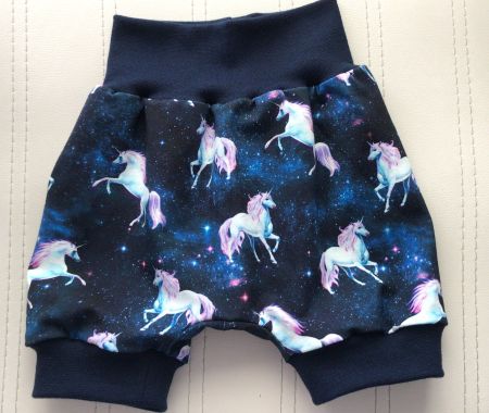 Kurze Pumphose Mitwachshose Einhorn Unicorn Gr. 92/98 NEU