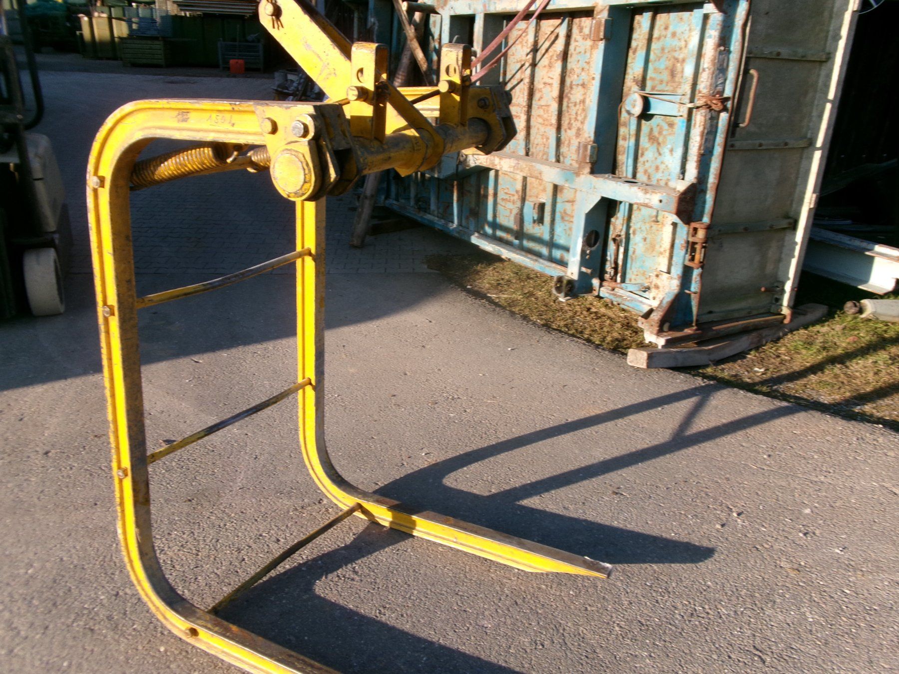 Toutes les machines: Kran -Palett - Gabel - – D'occasion à Eschenbach SG par GM-29 2