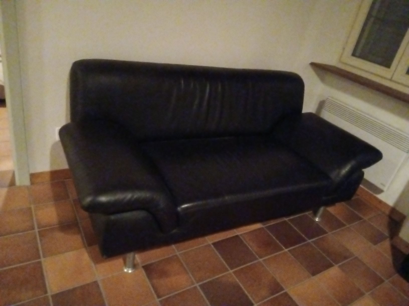Sofas: Leder Sofa schwarz – Neuf (Voir description) à Adligenswil par karinma 1