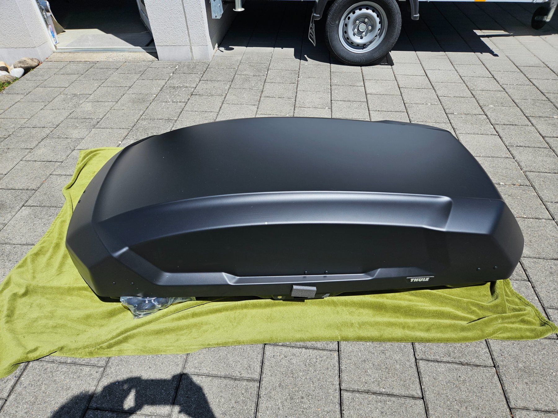 Thule Coffres de toit: Neue Dachbox Thule Force 3 M (400 Liter) – Neuf (Voir description) à Grenchen par Fluri1 2