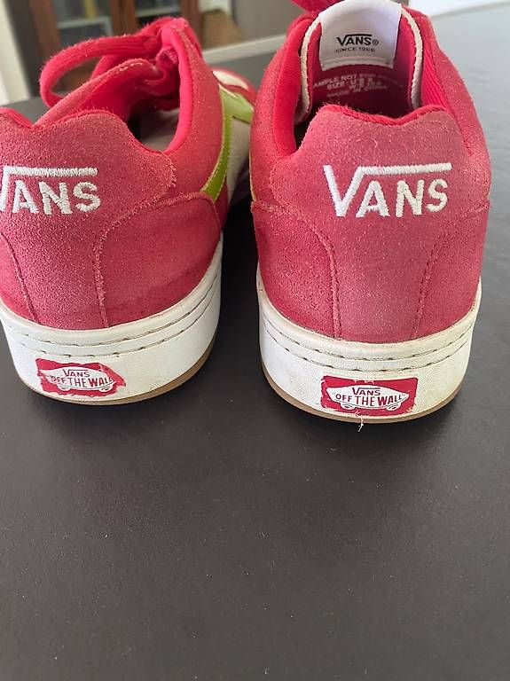Scarpe da uomo: Vendesi scarpe Vans taglia US 9 – Usato da Novazzano venduto da sol_vk8x 3