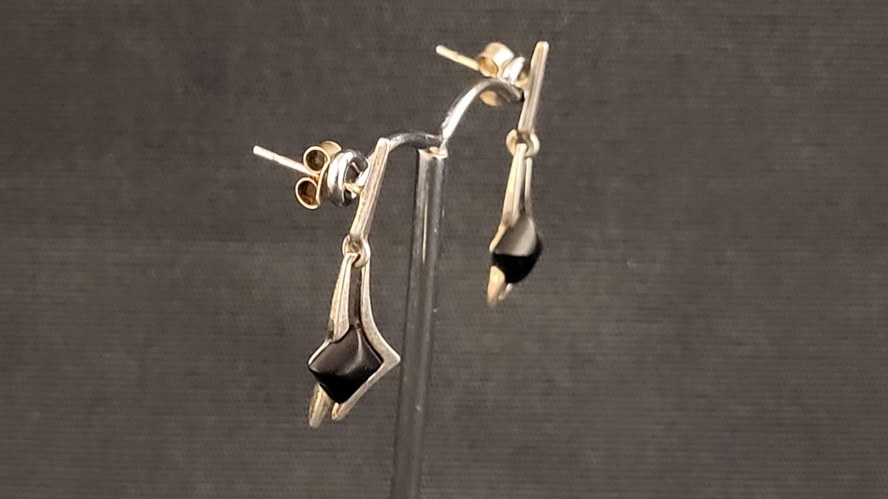 Ohrringe & -stecker: Silber-Ohrhänger mit schwarzen Steinchen – Gebraucht aus Basel von spinne02 1