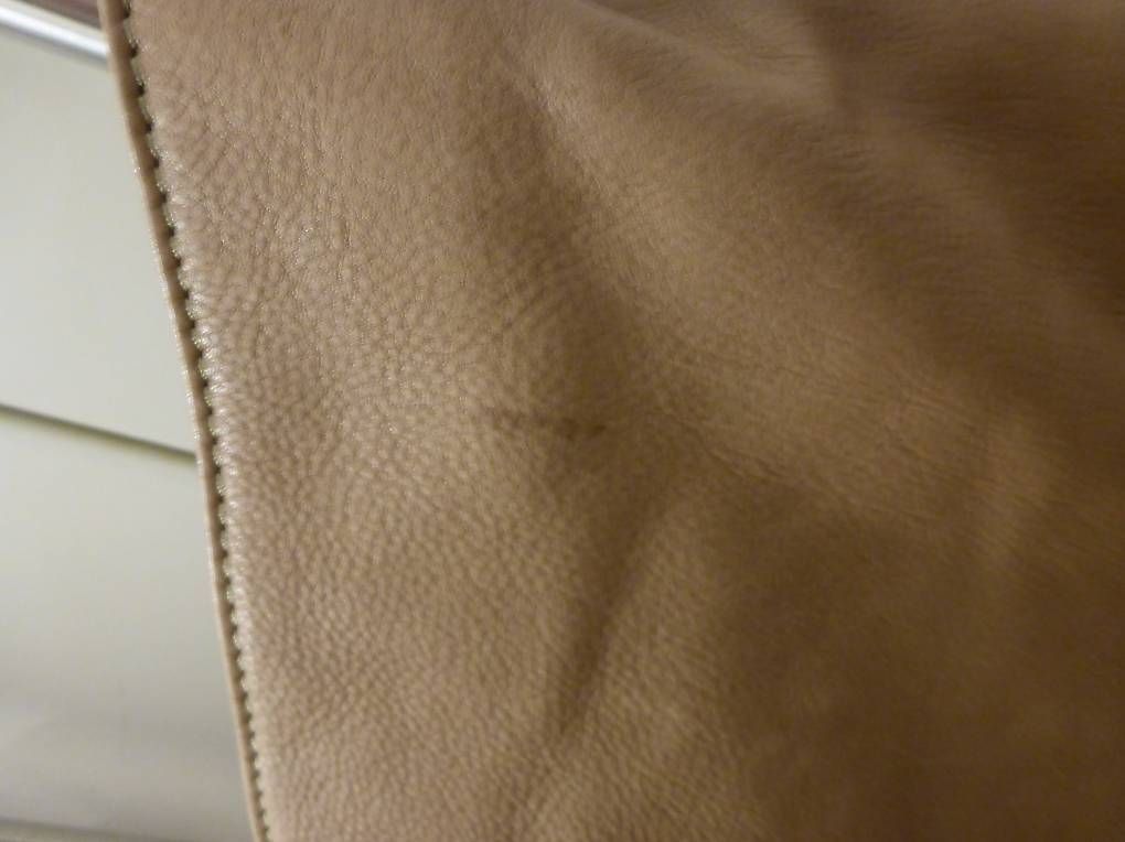 Esprit Sacs femmes: Tasche Echtleder Esprit – Neuf (Voir description) à Wettingen par okatiki 3