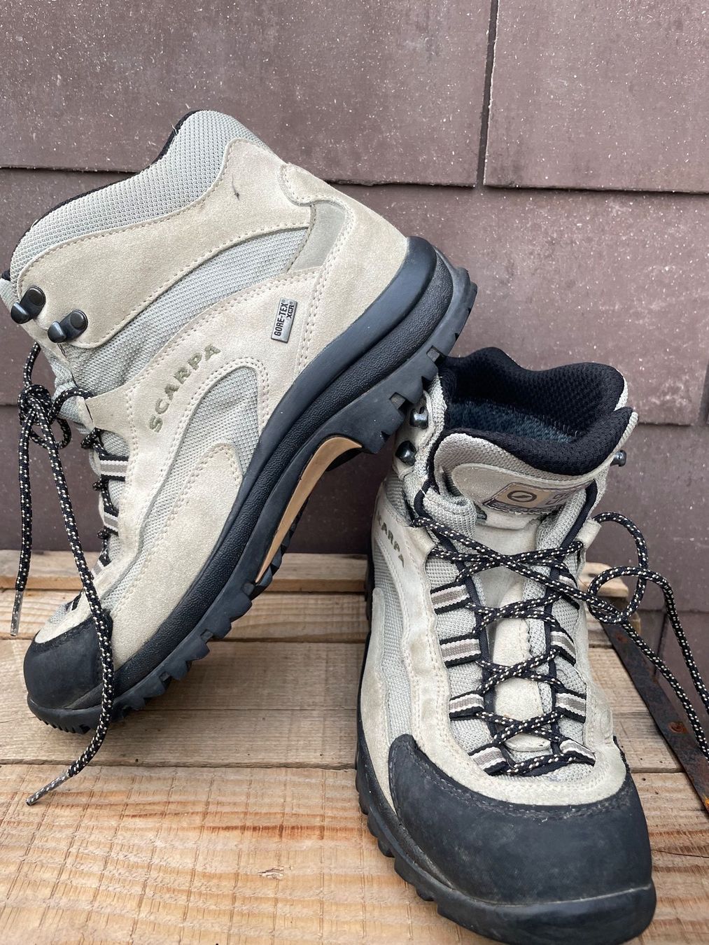 Scarpa Scarpe da donna: Scarpa Wanderschuhe, Top Zustand, Größe 39.5 – Usato da Luzern venduto da nilabintang