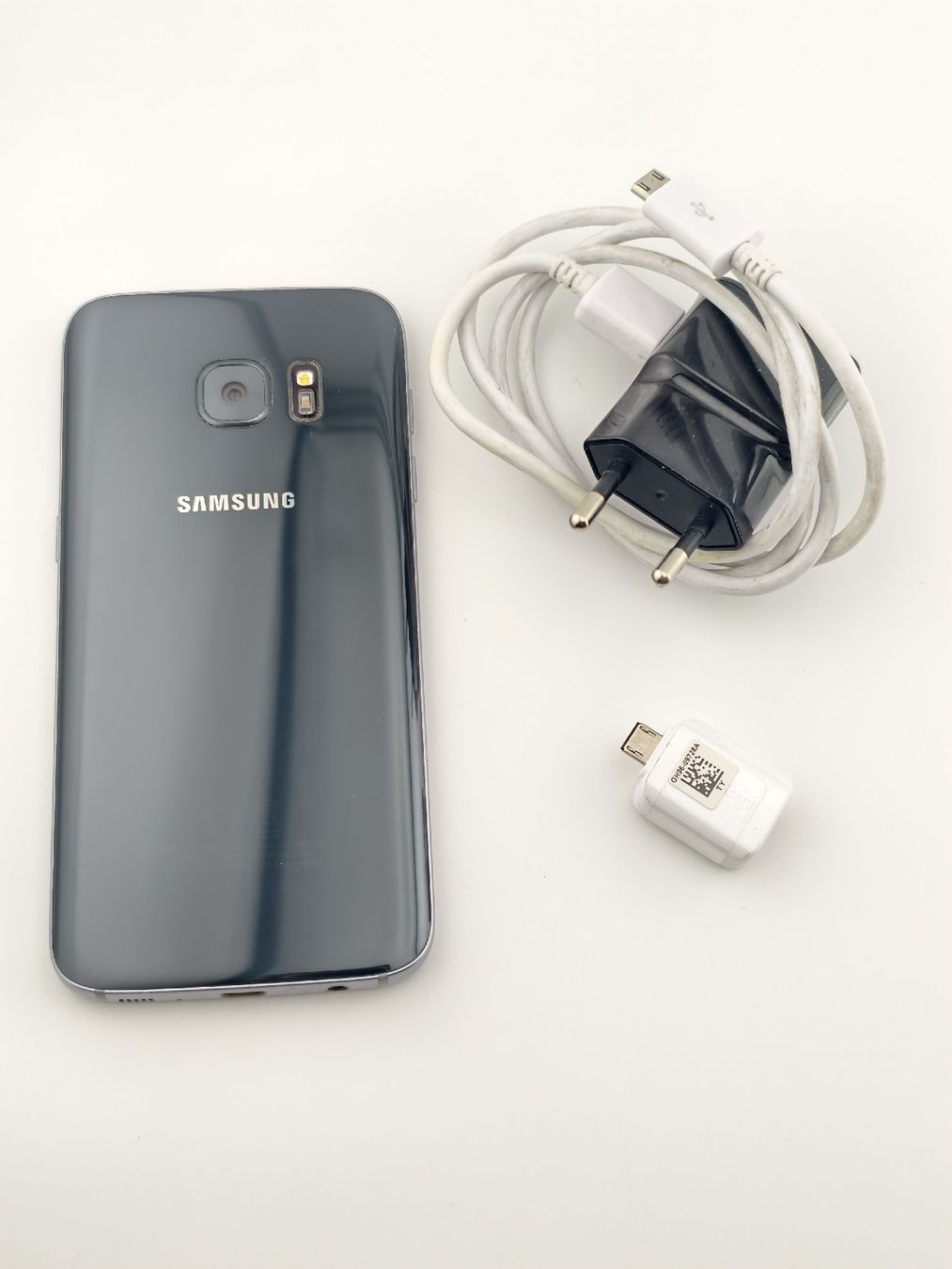 Samsung Telefoni cellulari / Smartphones: Samsung Galaxy S7 with charger – Usato da Uster venduto da TOPPRICEE 1