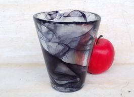 Kosta Boda UHV Hydman Vallien Glas Becher Vase Vintage