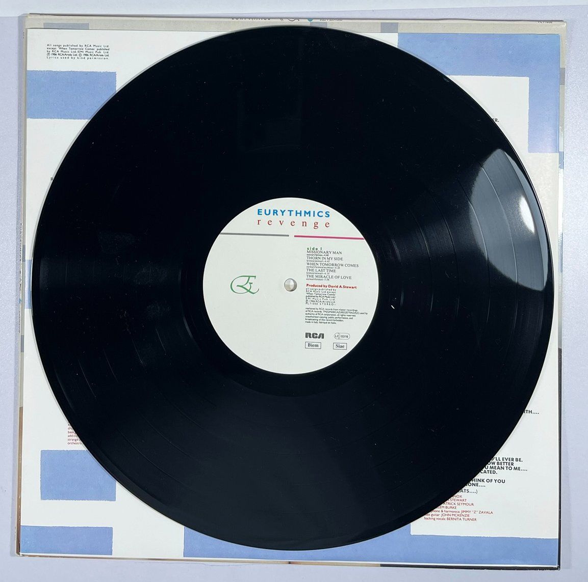 Vinyles: LP: EURYTHMICS - Revenge (1986) – D'occasion à Frenkendorf par Yard-Sale-2000 4