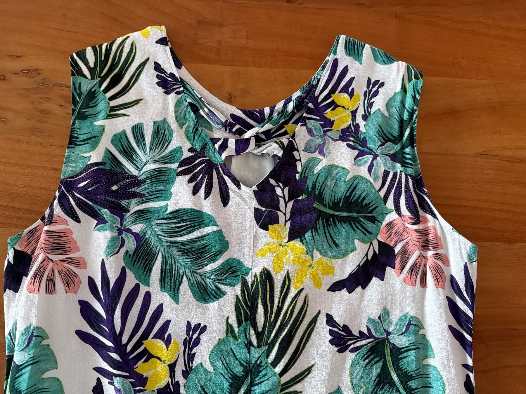 Bonita Vestiti: Sommerliches Kleid mit tropischem Muster, Grösse M – Usato da Bülach venduto da Jackybabue 2