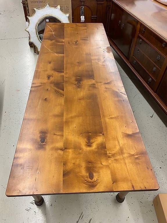 Tische: Antiker Tisch, massiv und wunderschön – Gebraucht aus Steinhausen von einzelstueck-brocki 4