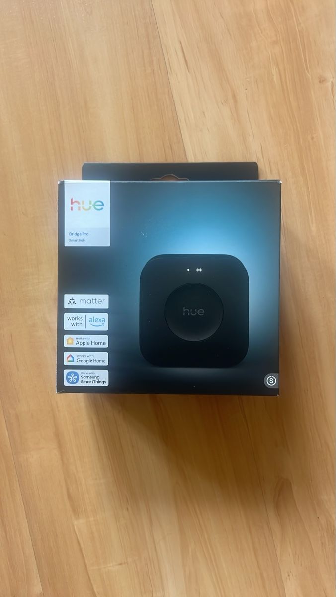 Philips Hubs & Switches: Philips Hue Bridge Pro Smart Home Hub neu – Neuf avec emballage d'origine à Niedermuhlern par Darvida