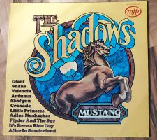 LP - THE SHADOWS - MUSTANG