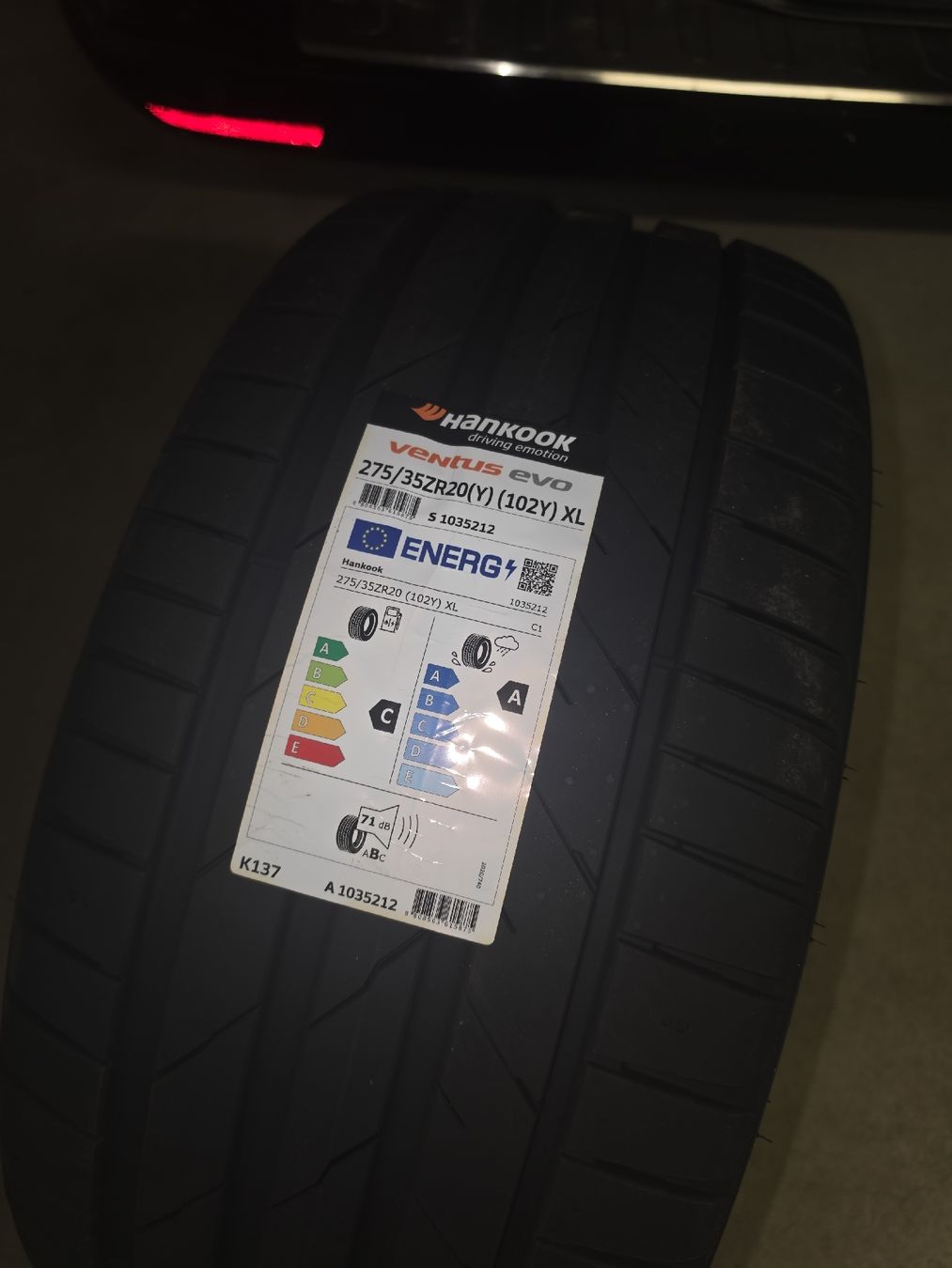 Hankook Pneus & Roues: 2× Hankook 275/35 20 102Y – Neuf avec emballage d'origine à Hölstein par Sinu_2241