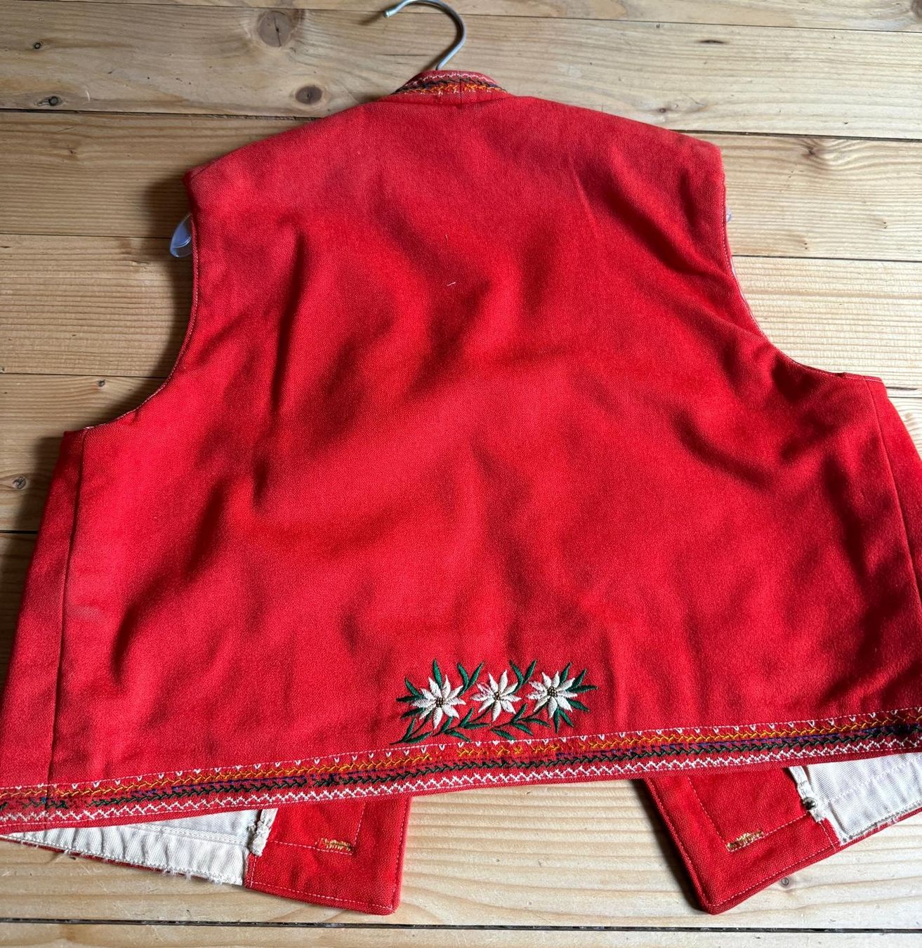 Costumi: Tracht – Usato da Flawil venduto da Stella_3 3