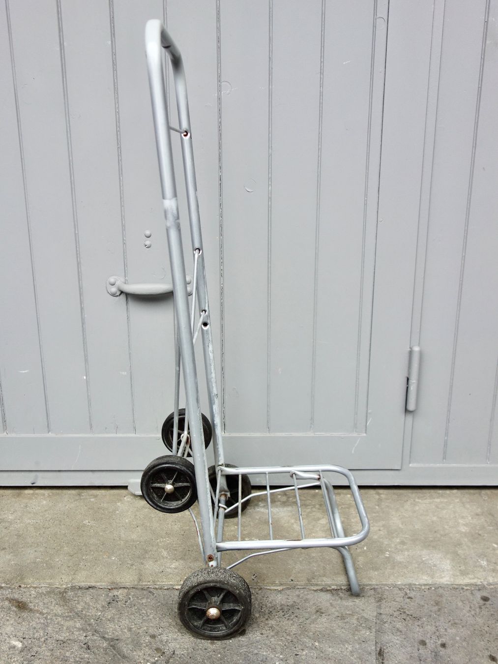Autres articles pour la maison: Kistentrolley EinkaufswagenTransportroller Sackkarre – D'occasion à Kerzers par zimmergruen 1