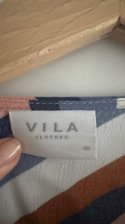 Vila Camicette: Bluse Langarm – Usato da Rothenthurm venduto da Lynn_DM 1