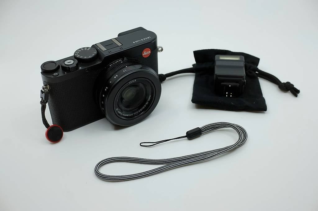 Fotocamera: DLUX8 Leica mit Garantie – Usato da Obfelden venduto da toxilab