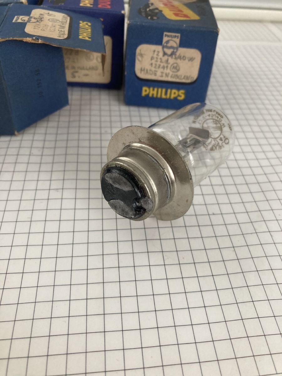 Philips Tutti pezzi di ricambio auto: PHILIPS 12 Volt 45/40 Watt Birnen P22d Typ 12741 – Nuovo e nell'imballaggio originale da Roveredo GR venduto da Oldtimer4ever 1