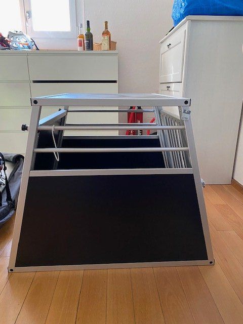 Cages, transport & sécurité: Hundebox Auto – D'occasion à Bassersdorf par son_qb96 1