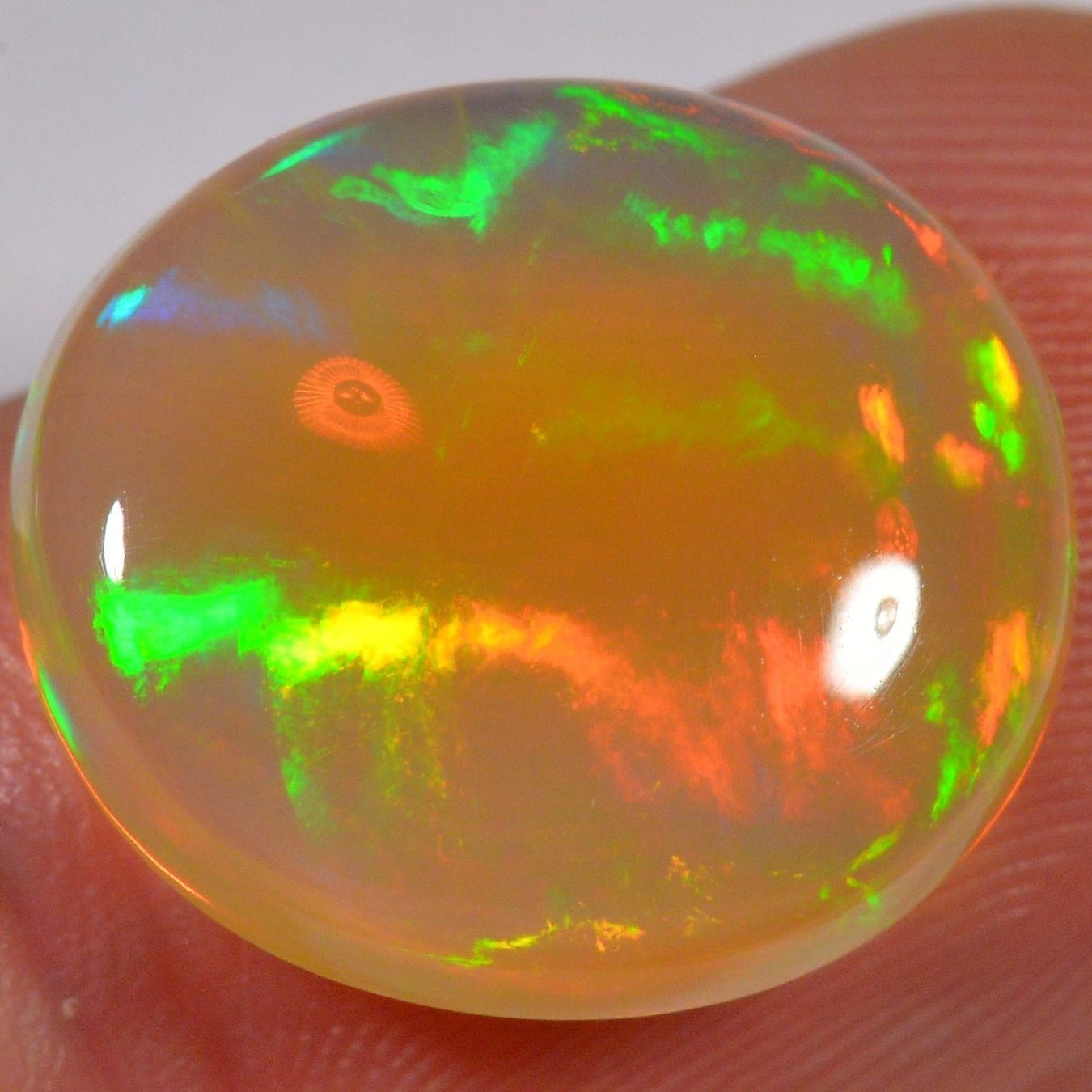Edelsteine: 7.9 Karat - Ovaler Äthiopischer Welo Opal – Neu (gemäss Beschreibung) aus Rüti ZH von DeinOpal 7